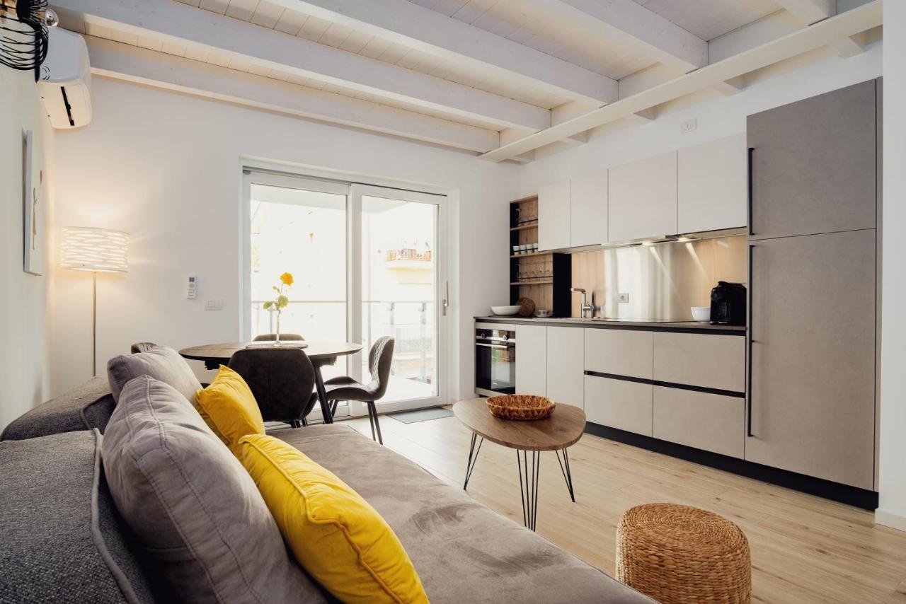 Villa Luisa - Bella Casa Bardolino Eksteriør billede